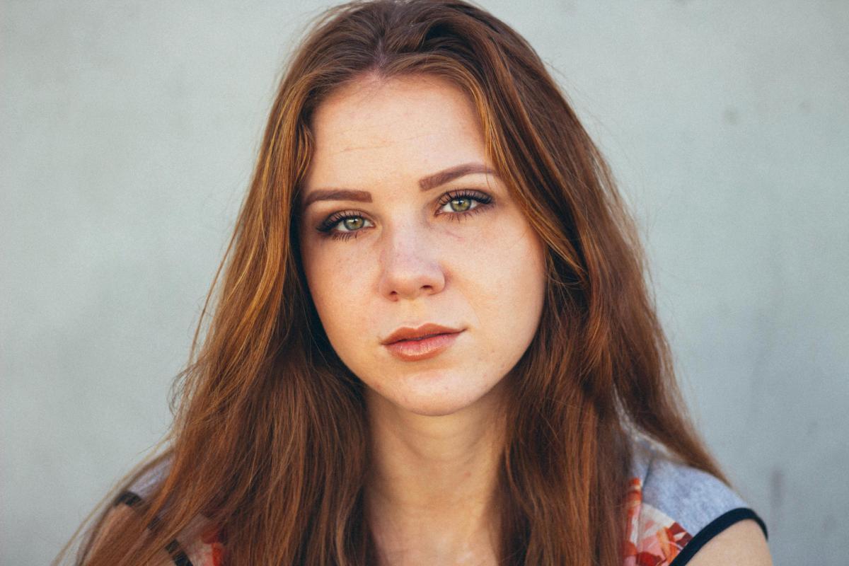 Headshot of a woman